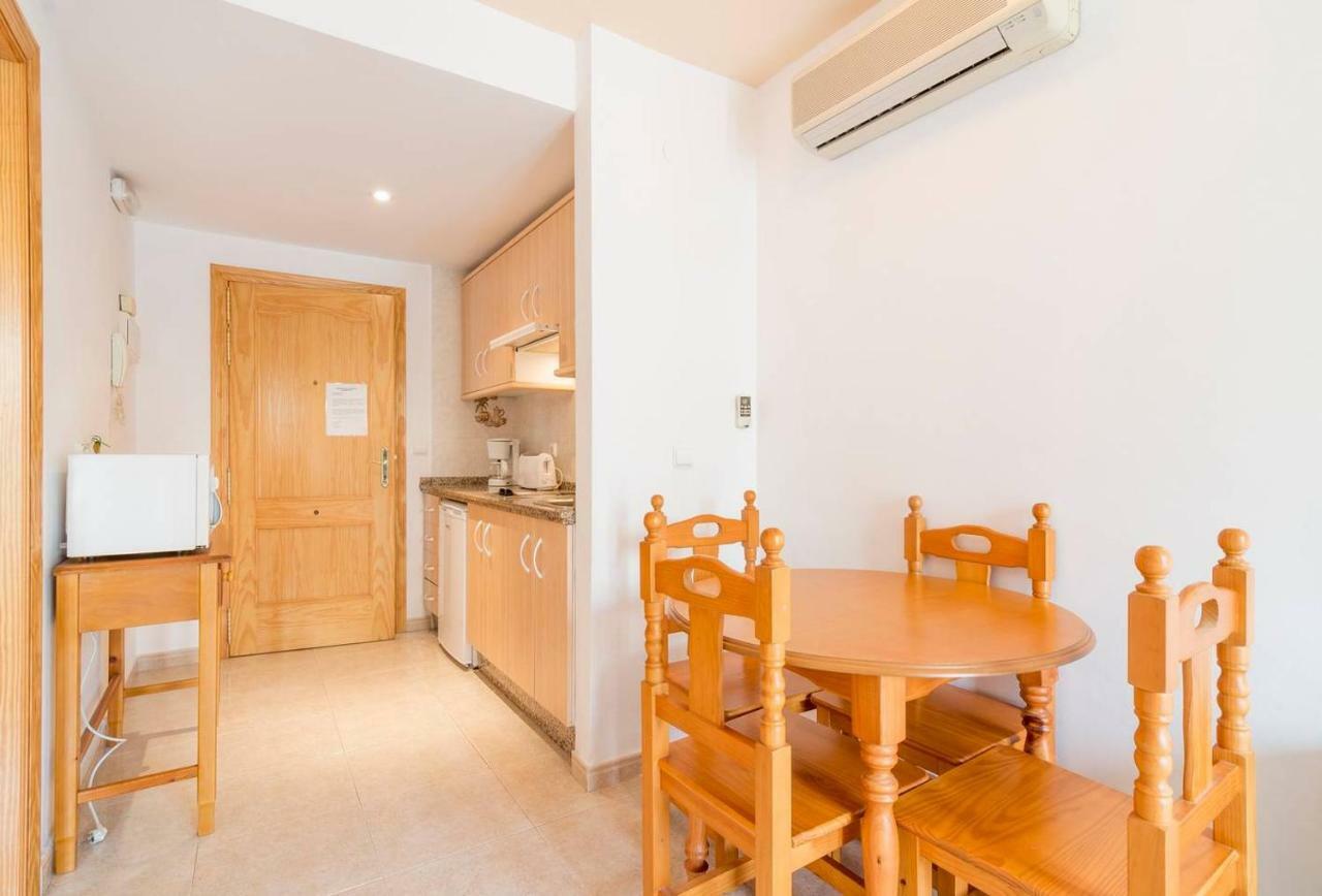 Apartamentos Vicenta Carihuela By Playa Miguel トレモリノス エクステリア 写真
